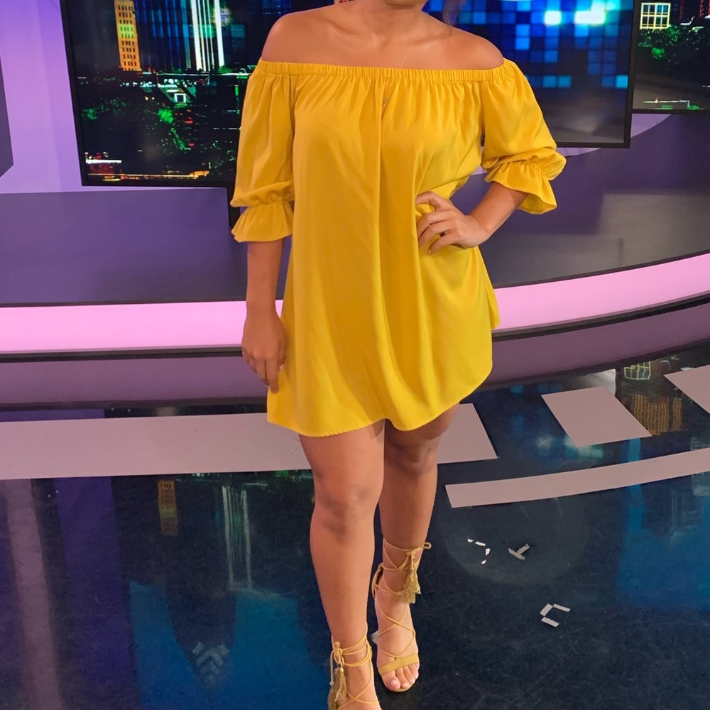 Vibrant yellow, strapless dress